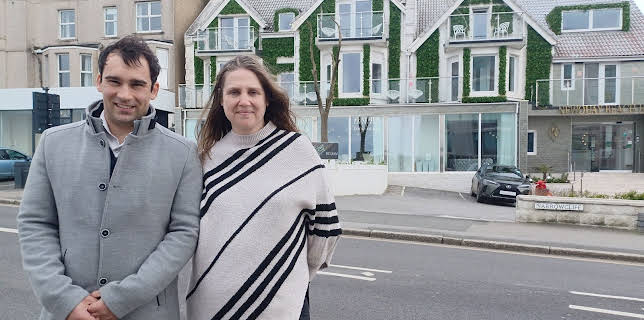 2:50 PM: Four in a Bed | Channel 4 | 12/31 2025