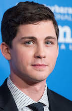 Logan Lerman como 