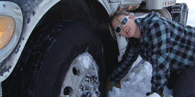 10:00 AM: Ice Road Truckers (S10 E7) (S10) | Paramount | 1/11 2026