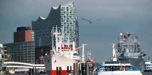 06:20: Wie geht das? Hinter den Kulissen der Elbphilharmonie | Radio Bremen | 1/12 2026