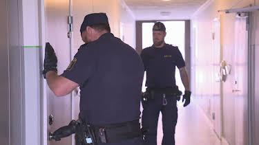 04:40: Södertäljepolisen (S1 E4) (S1) | Kanal 9 | 4/6 2026