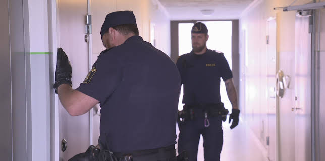 04:45: Södertäljepolisen (S1 E4) (S1) | Kanal 9 | 12/9 2025