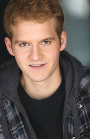 Dalton E. Gray as Younger Boy 
  
  
  (as Dalton Gray)