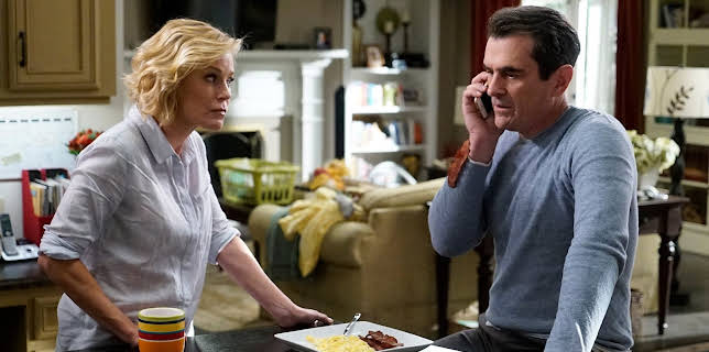 4:00 PM: Modern Family | E4 | 3/5 2026