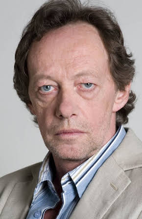 Erwin Leder as 