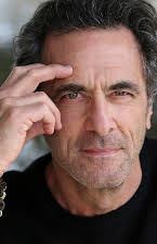 Robin Thomas as Glenn Woods