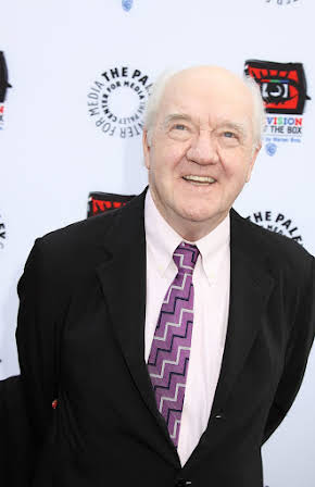 Richard Herd as 