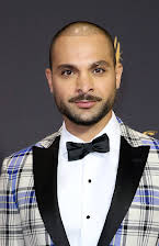 Michael Mando como 