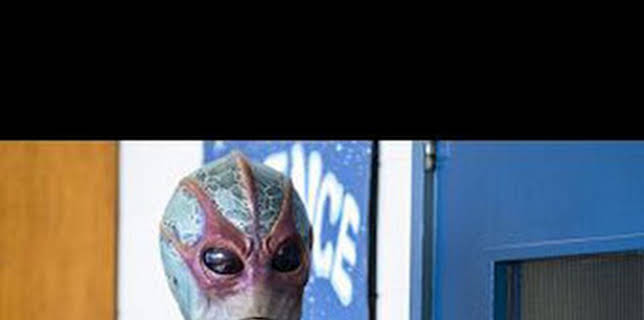 03:48: Resident Alien (T3): Ep.5 Tortolillo | SYFY | 1/10 2026