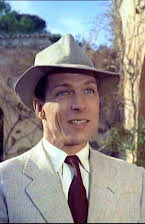 Lyndon Brook como Carrington