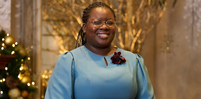 7:00 PM: A Very British Hotel at Christmas | Channel 4 | 11/30 2025