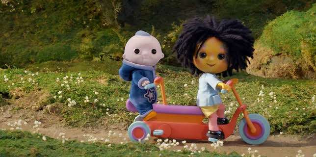 5:45 PM: Moon and Me (S1) | Cbeebies | 12/24 2025