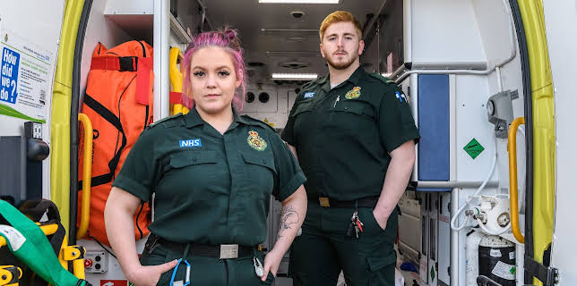 11:05 PM: 999: On the Front Line | More 4 | 12/1 2025