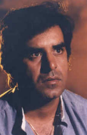 Kavi Raz as Steve Masterton