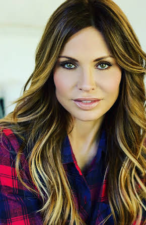 Jenae Altschwager as 