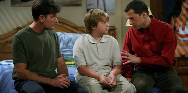 21:35: Two and a Half Men (S5 E1) (S5) | Kanal 9 | 3/2 2026