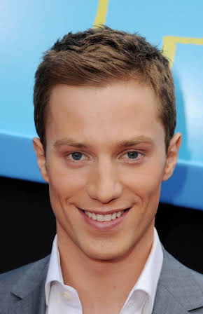 Jonathan Keltz as 