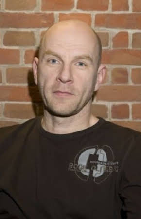 Götz Schubert as 