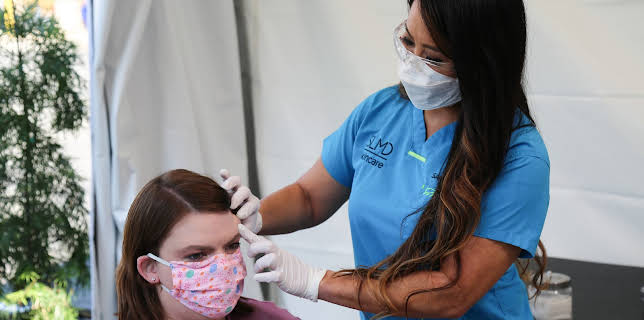 00:25: Dr. Pimple Popper (S3 E14) (S3) | TLC | 11/7 2025