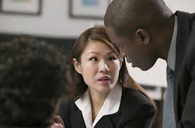 The Art of Negotiating the Best Deal: Managing Emotions and Psychological Traps