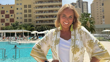 9:00 PM: New: Bargain Holiday Secrets | Channel 4 | 2/17 2026