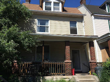 10:50: First Time Flippers (S1 E1) (S1) | Kanal 11 | 4/15 2026