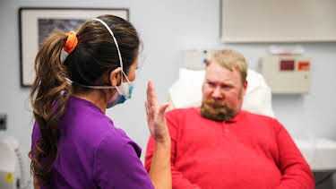 00:25: Dr. Pimple Popper (S4 E13) (S4) | TLC | 6/10 2026