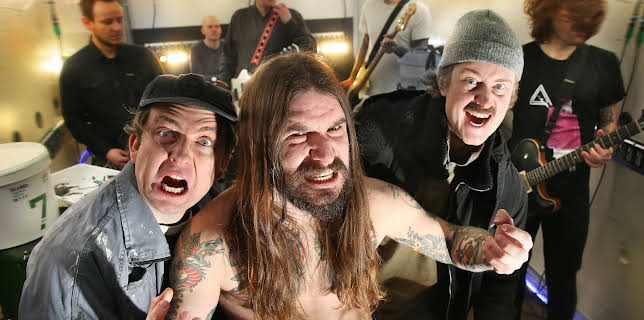 22:55: Martin og Mikkelsen | NRK 2 | 1/13 2026