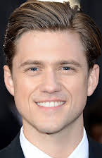 Aaron Tveit som 