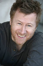 Christopher May como Soldier