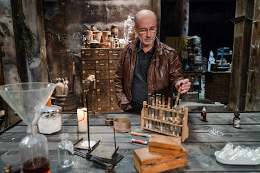 09:00: Drogen - Eine Weltgeschichte | ZDFinfo | 3/29 2026