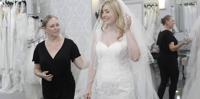 06:00: Say Yes to the Dress UK (S4 E22) (S4) | TLC | 11/22 2025