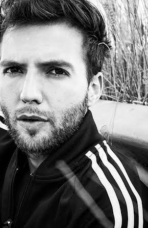 Guy Burnet as 