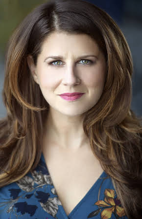 Erin Fogel as Shari Rabinowitz