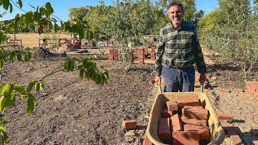 9:00 PM: Gardeners' World | BBC Two | 9/11 2026