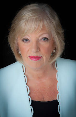 Tricia Mary Hennessy as Christmas Caroler 
  
  
  (as Tricia Hennessy)