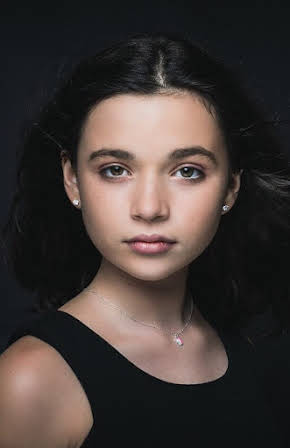 Anna Shirin Habedank as 