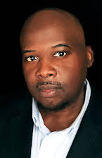 Fredrick Bam Scott som 