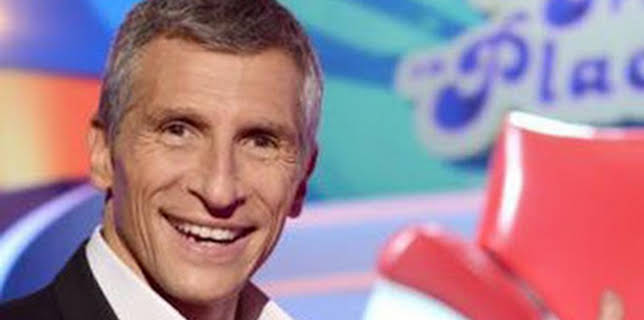 12:45: Tout le monde veut prendre sa place | TV5MONDE | 12/8 2025