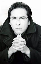 Eric Schweig como 