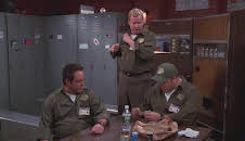 Kung av Queens (S8 E13)
