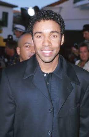 Allen Payne as 