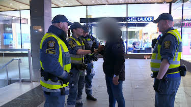 00:00: T-banen Stockholm (S8 E1) (S8) | MAX | 4/28 2026