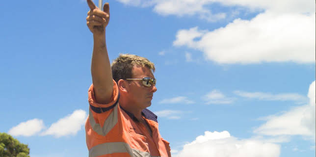 1:30 PM: Outback Truckers (S3 E4) (S3) | Paramount | 3/29 2026