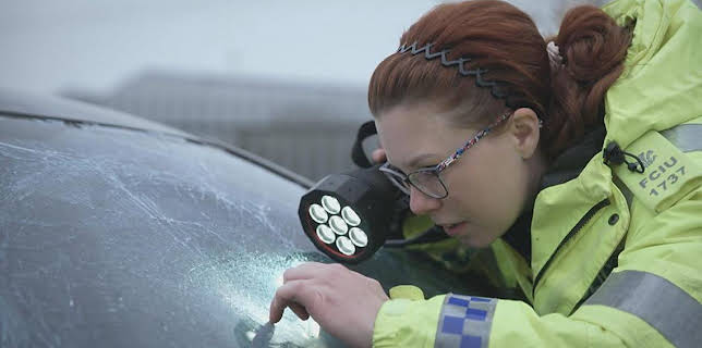 7:00 PM: The Crash Detectives (S5) | BBC Two | 11/12 2025