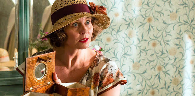 15:35: Seaside Hotel (S03/E03) | One | 1/22 2026