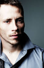 Freddy Bouciegues como Tommy