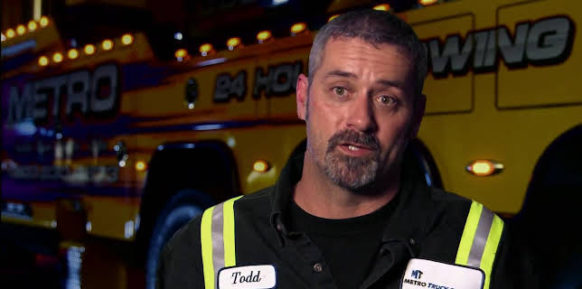 05:00: Heavy Rescue: 401 (S4 E10) (S4) | TV10 | 10/17 2025