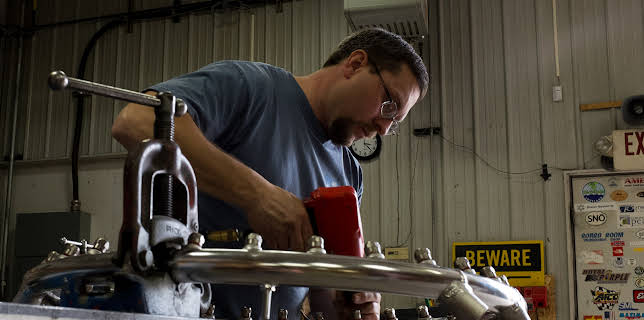 05:35: How Do They Do It? (S12 E7) (S12) | Kanal 9 | 12/4 2025