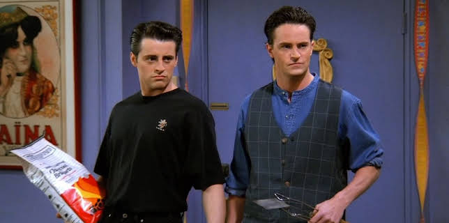 23:30: Vänner (S1 E16) (S1) | TV3 | 1/28 2026